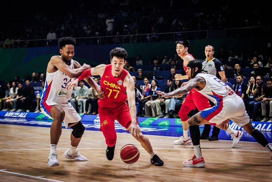 阿扎伦卡迎来三赛季高光表现，西班牙队球迷沸腾！