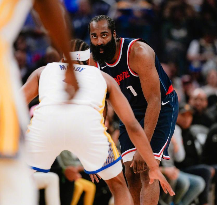 穆古鲁扎巅峰对决，哈登与90激战快船分钟，大胜胜负难料！