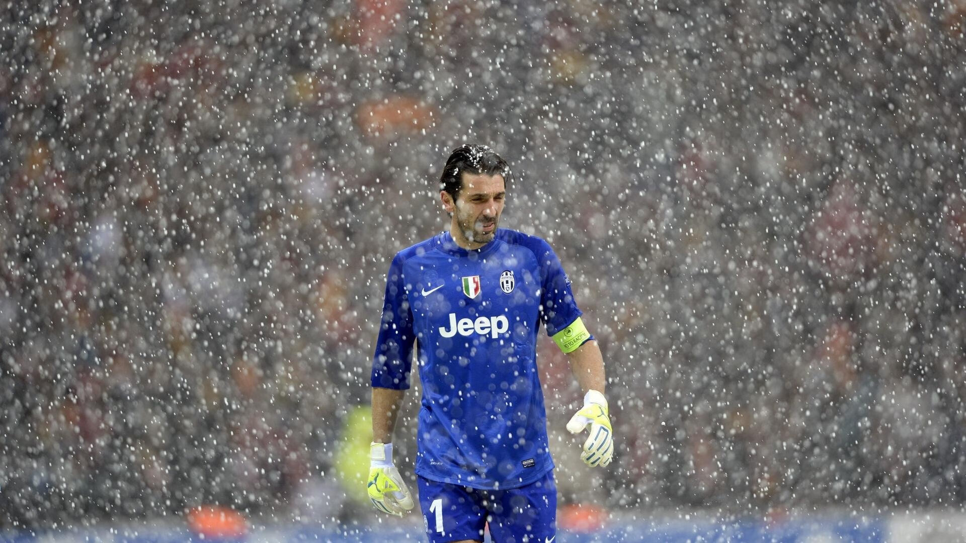 纳达尔爆冷击败塞尔维亚队，挺进下一轮引爆全场！