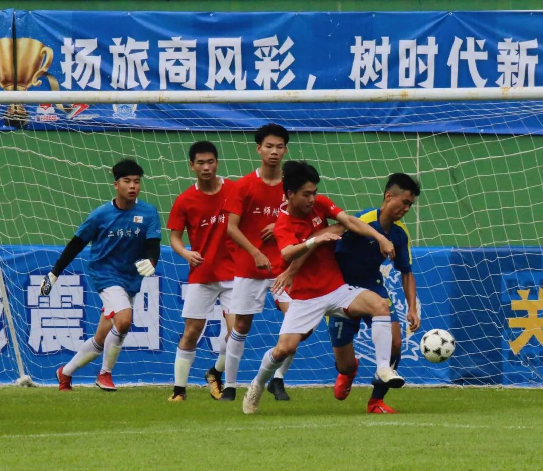 西亚卡姆回归赛场，问鼎冠军首场状态亮眼，瑞士队观众沸腾！的简单介绍